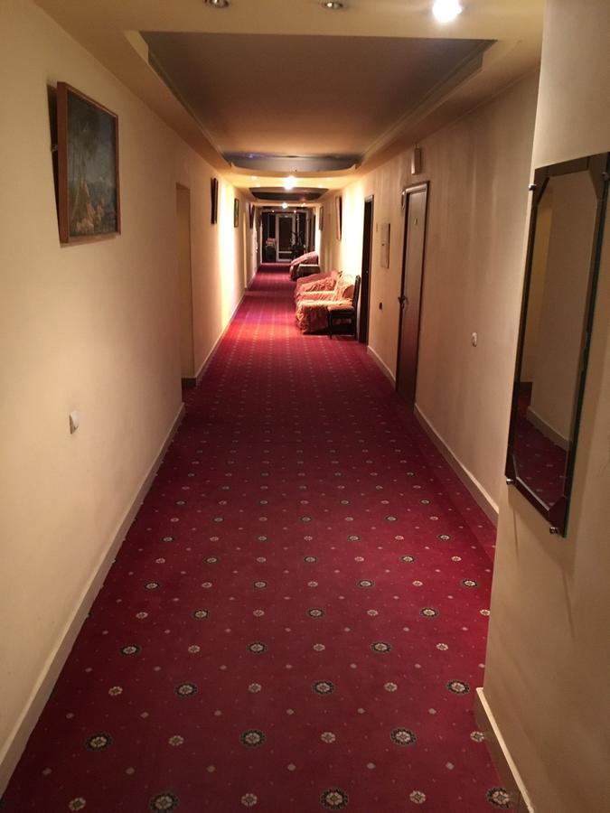 Best Hostel Republic Square Ереван Экстерьер фото