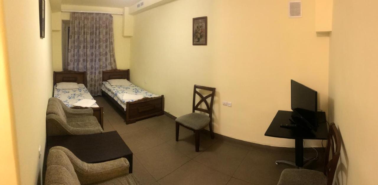 Best Hostel Republic Square Ереван Экстерьер фото