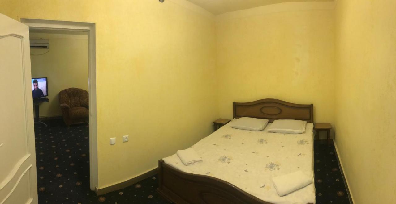 Best Hostel Republic Square Ереван Экстерьер фото