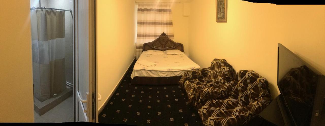 Best Hostel Republic Square Ереван Экстерьер фото